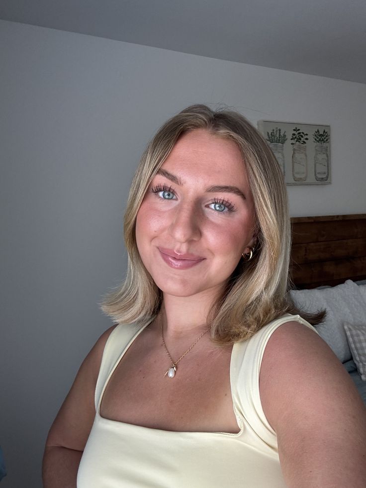 files/short_hair_2d0340a1-0934-4ed4-a403-17e4b50318a8.jpg
